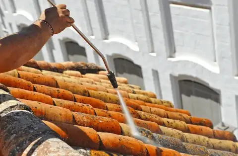 Nettoyage de toitures - Jumilhac le Grand